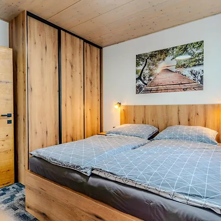 Apartment F2